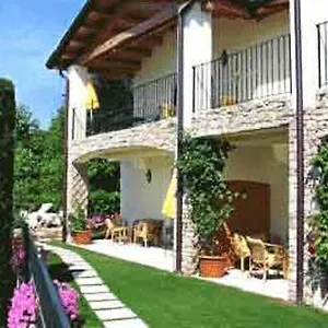 Giada Torri Del Benaco
